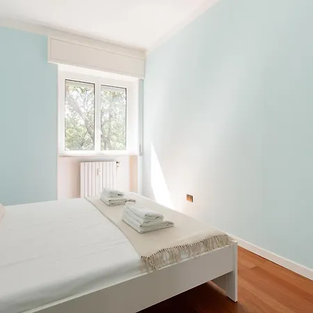 Lambrate Fs Spacious With Balcony Apartamento