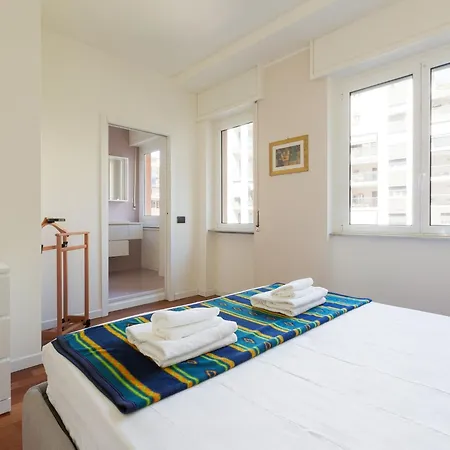 Lambrate Fs Spacious With Balcony Apartamento *