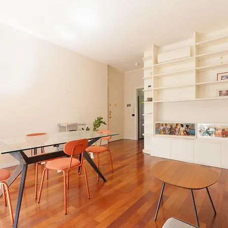 Lambrate Fs Spacious With Balcony *
